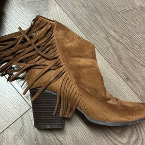 Suede Fringe Bootie Sz 7.5